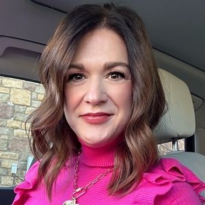 Meet your Posher, Julie